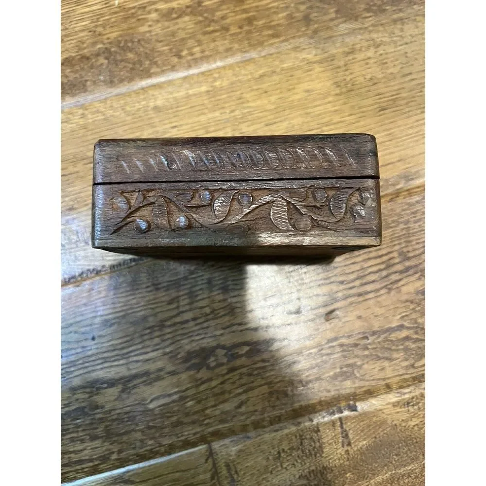 Vintage Rosewood? 5x3.5x2